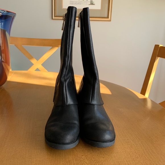 MISMATCH!! Vince Camuto Black Leather π€ Zipper Gold Hardware π Winivie Boots! - Picture 4 of 16